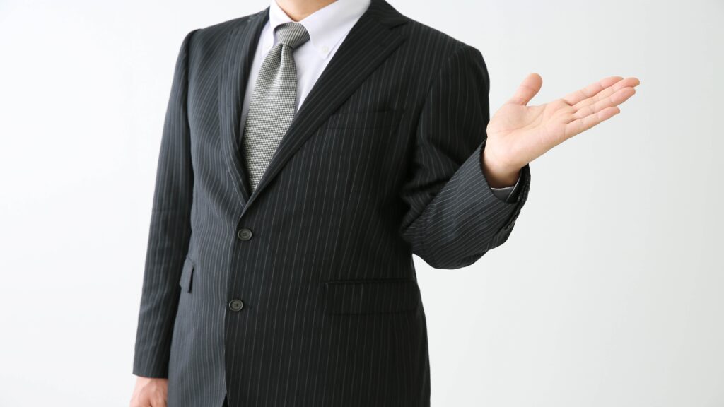 避けたほうが無難!婚活デートでNGな男性の服装とは